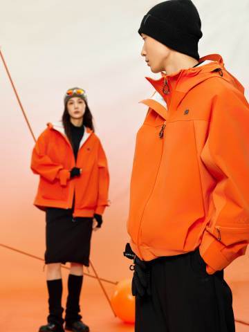 可隆:从户外高端品牌到体制内通勤新宠的崛起之路