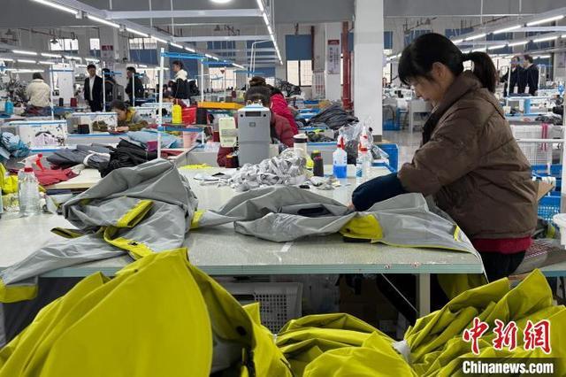 台州冲锋衣工厂揭秘：高质量与低价格背后的秘密